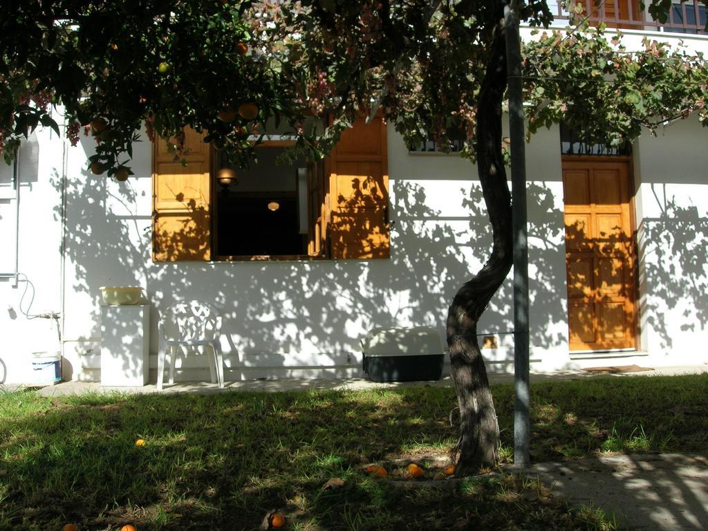 Apartment Next To The Sea In Poseidonia Posidhonía Екстериор снимка